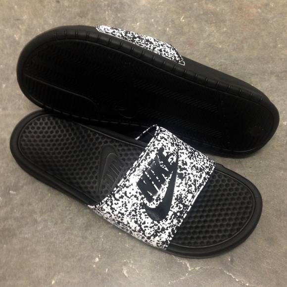 oreo nike slides